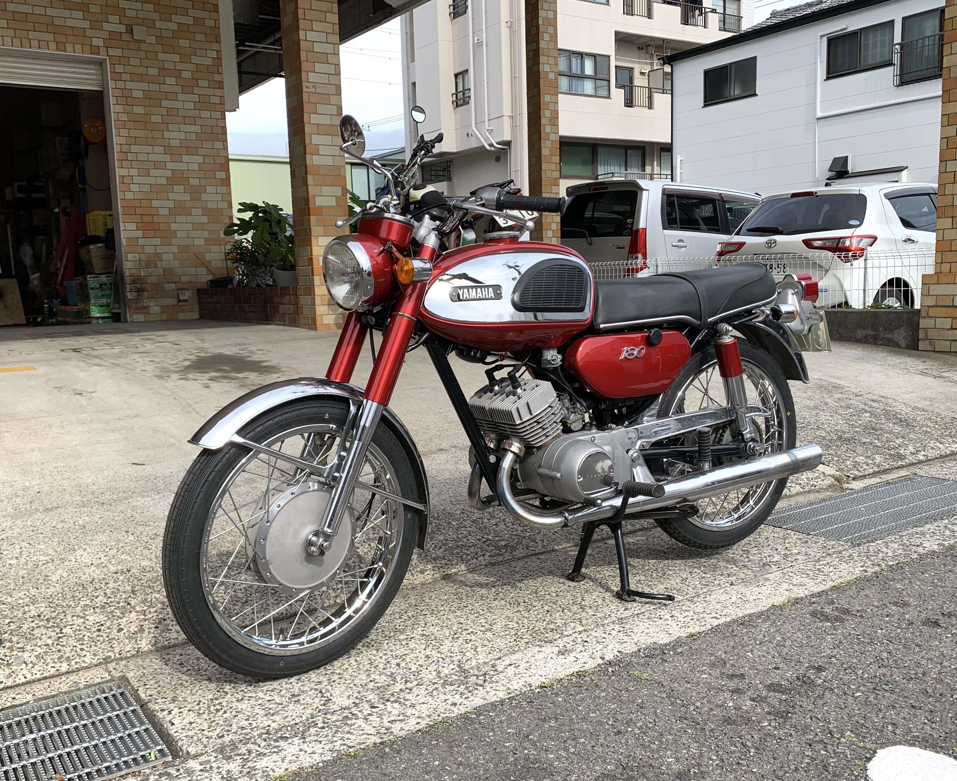 B１４２ ヤマハ CS1-E 180cc １９６７年製 クラシックバイクレンタル | クラシックカー販売専門店バンブーシュート